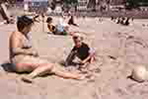 Arthur Babel - Les Vacances à la Mer, 1964, Extrait #11